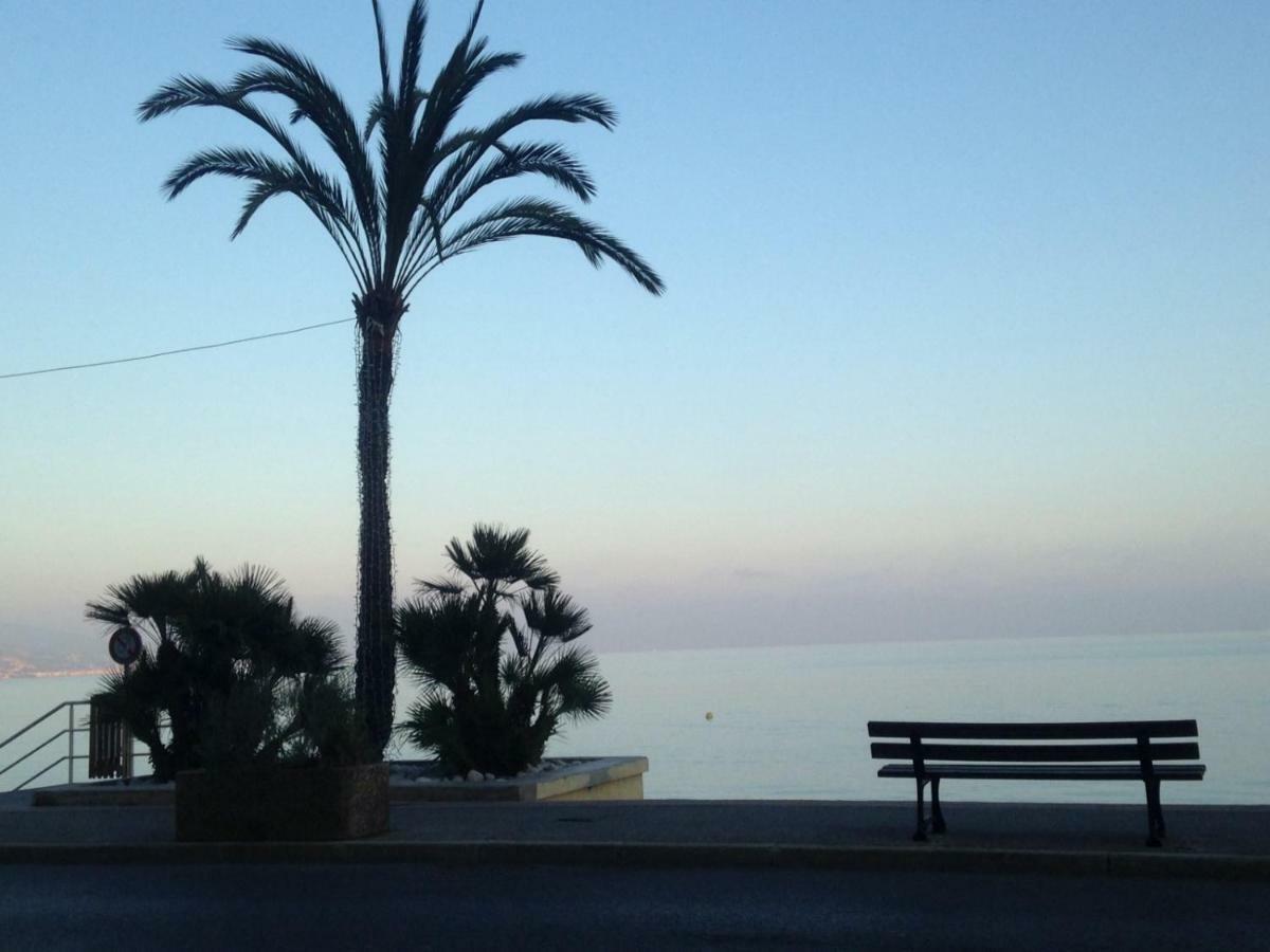 Appartamento Les Caroubiers Roccabruna Esterno foto